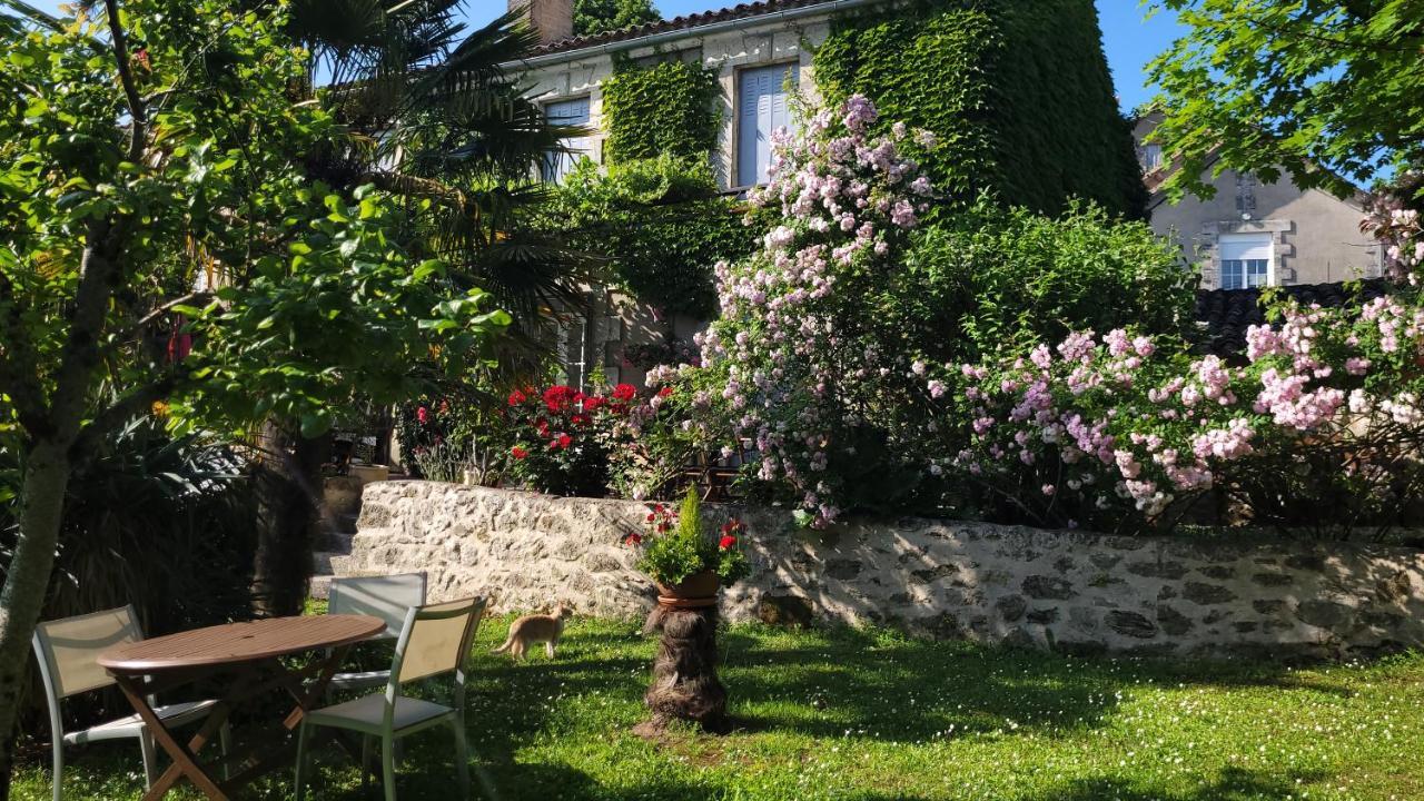 Relais De La Renaissance Bed and Breakfast Saint-Michel-de-Montaigne Εξωτερικό φωτογραφία